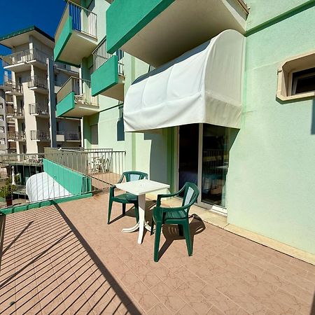 Hotel Palme Park & Beach Included Лидо ди Йезоло Екстериор снимка