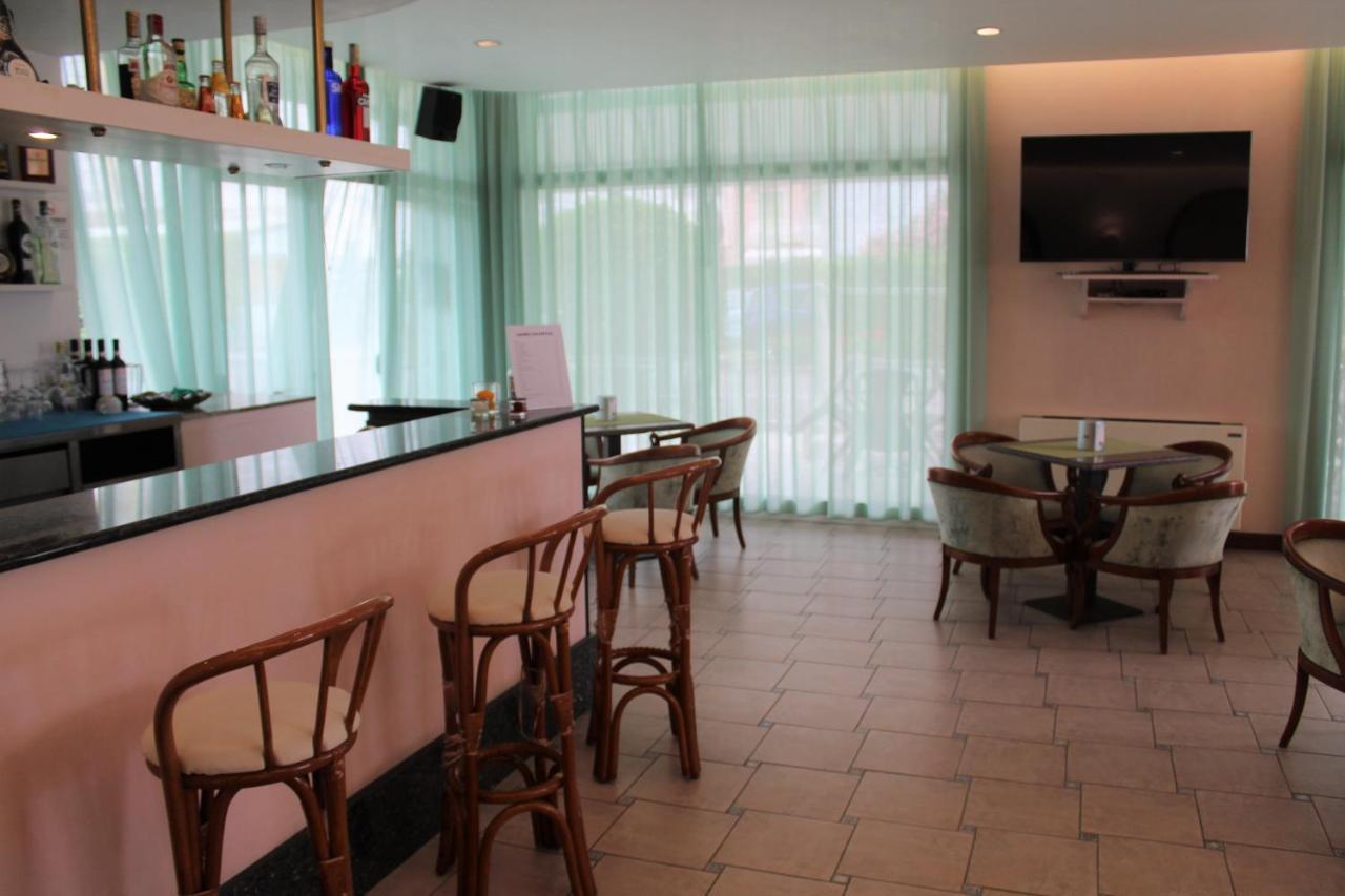 Hotel Palme Park & Beach Included Лидо ди Йезоло Екстериор снимка
