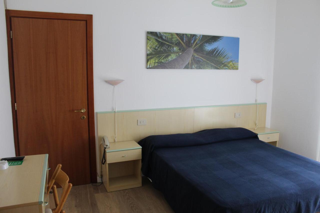 Hotel Palme Park & Beach Included Лидо ди Йезоло Екстериор снимка
