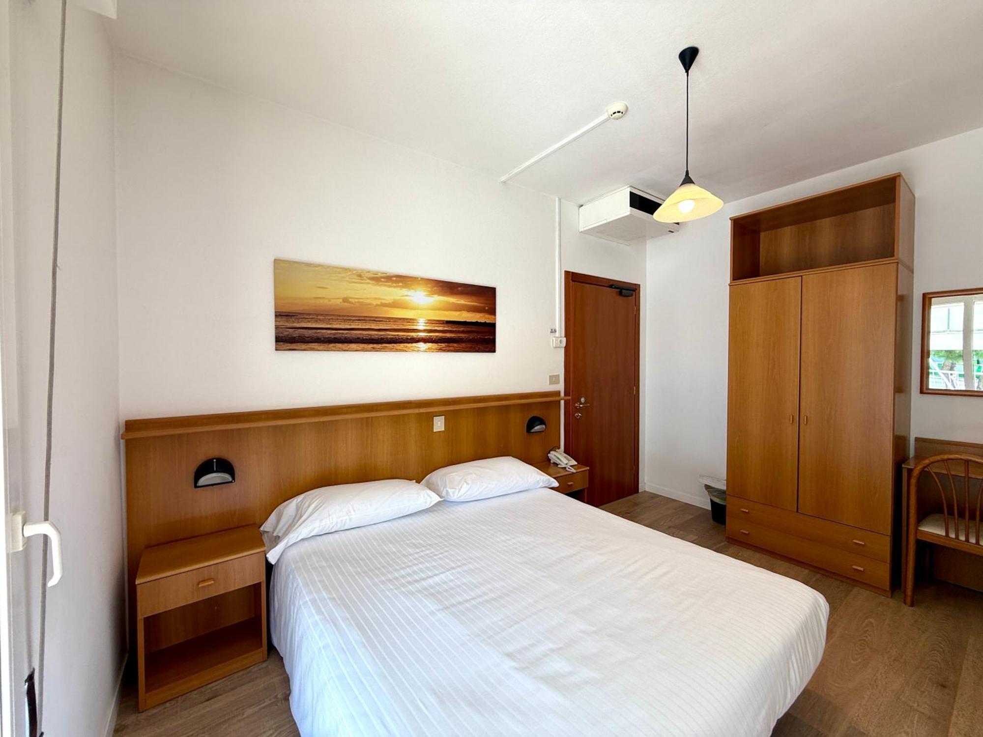 Hotel Palme Park & Beach Included Лидо ди Йезоло Екстериор снимка