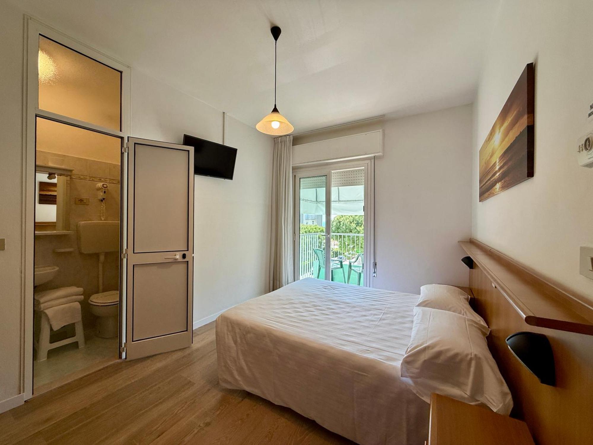 Hotel Palme Park & Beach Included Лидо ди Йезоло Екстериор снимка